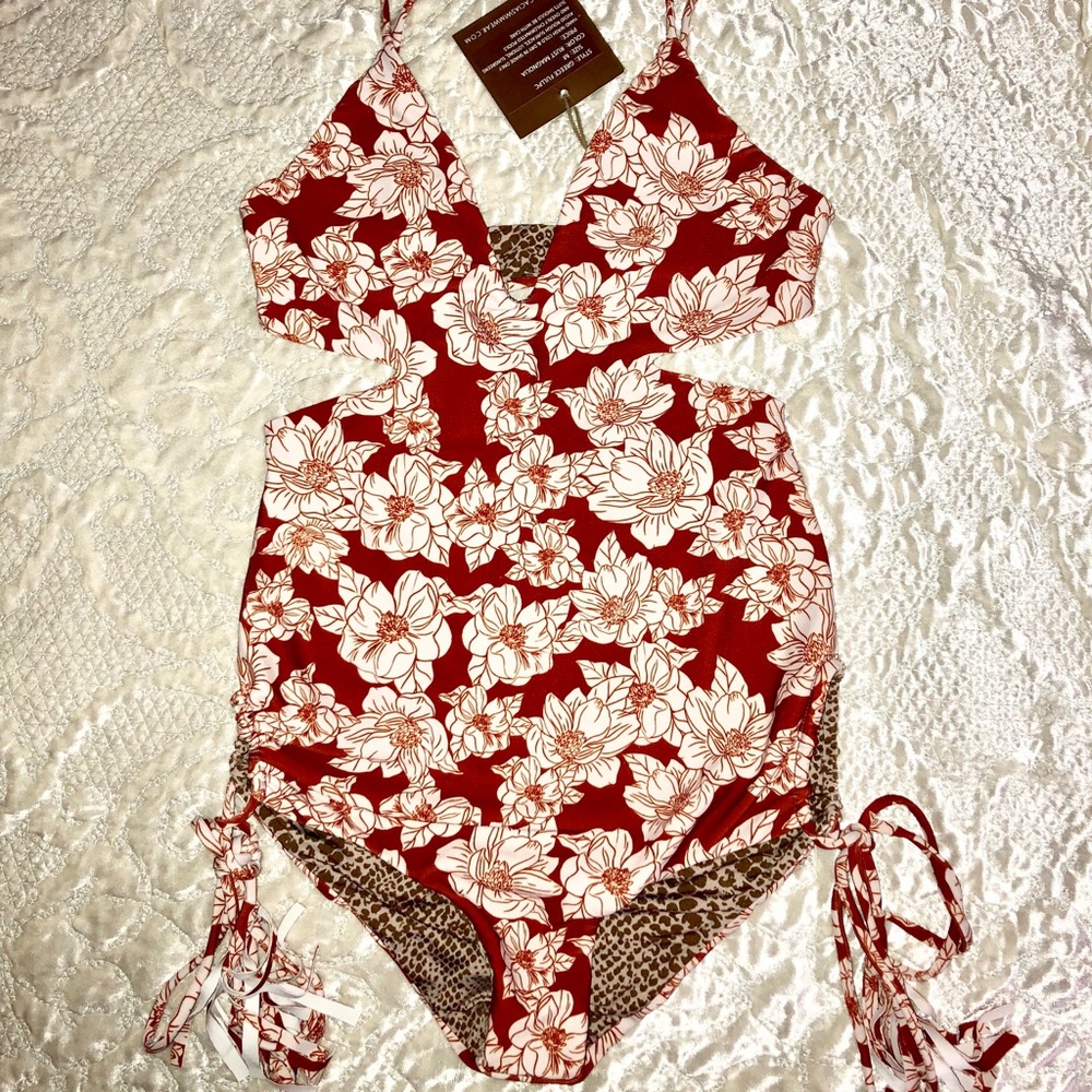 Acacia Greece Full piece in Rust Magnolia